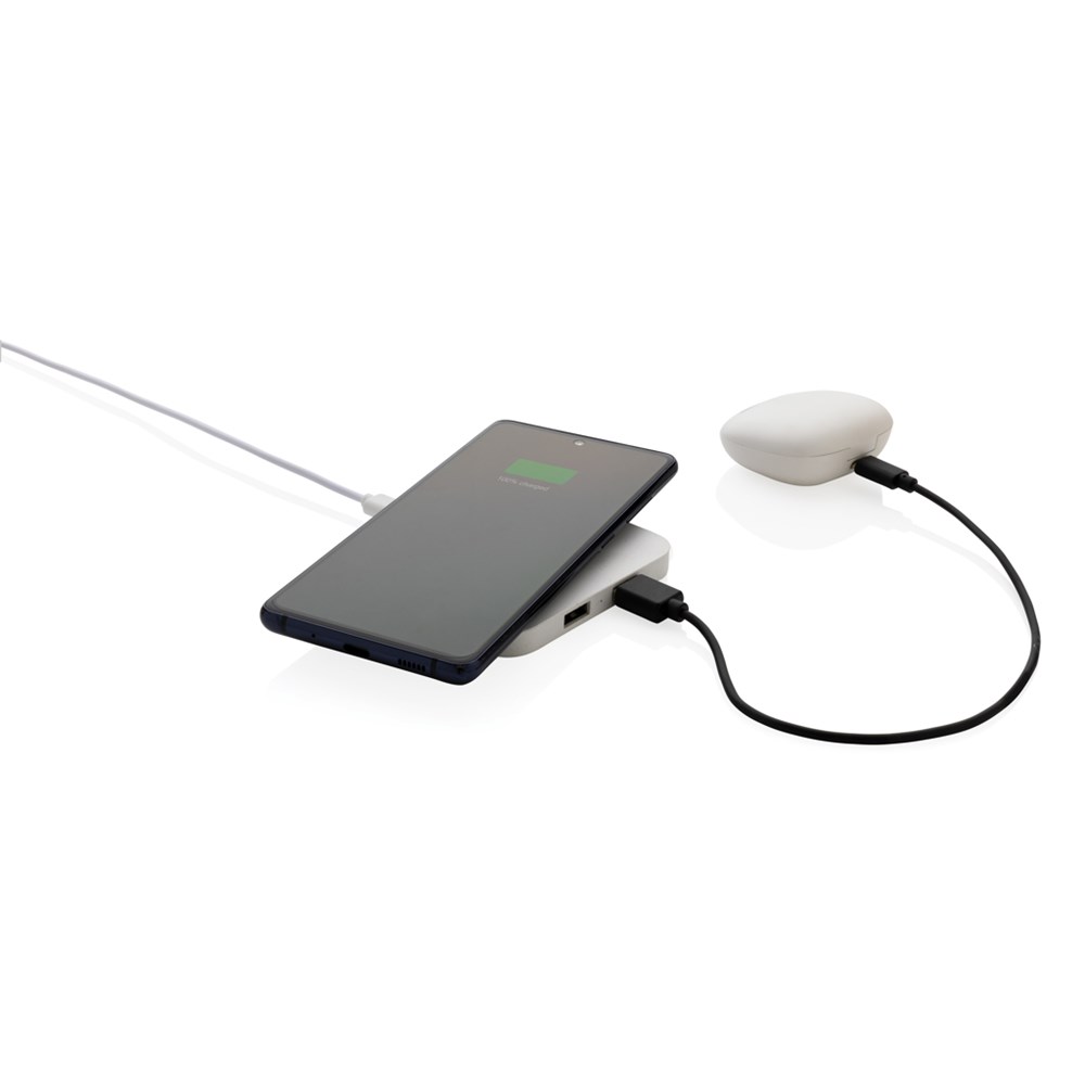 RCS gerecycled plastic 10W draadloos oplader met USB-poorten