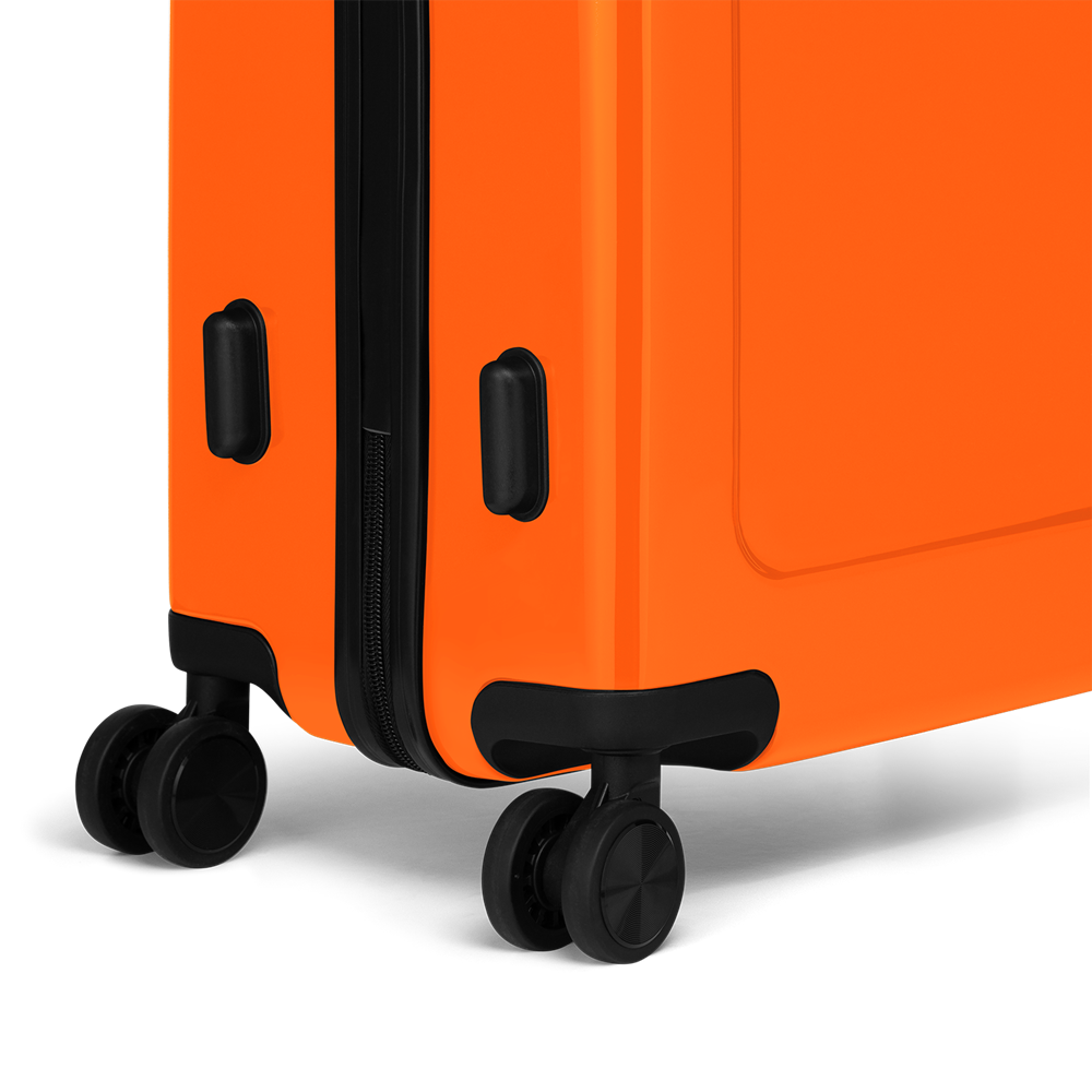 STICKERCASE® 24" Reiskoffer oranje - met gepersonaliseerde sticker en/of individuele namen