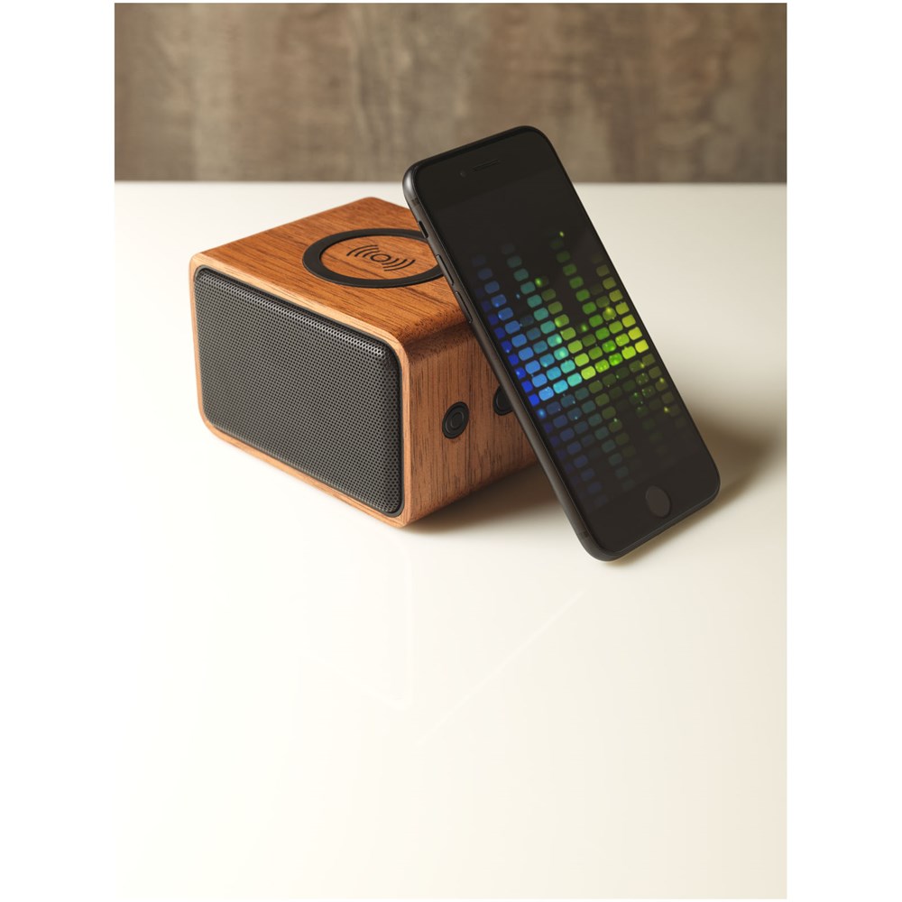 Houten 3W speaker met draadloos oplaadstation